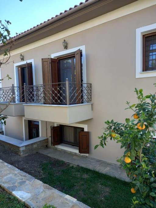 The Villea - 5 Bed House In Villa *