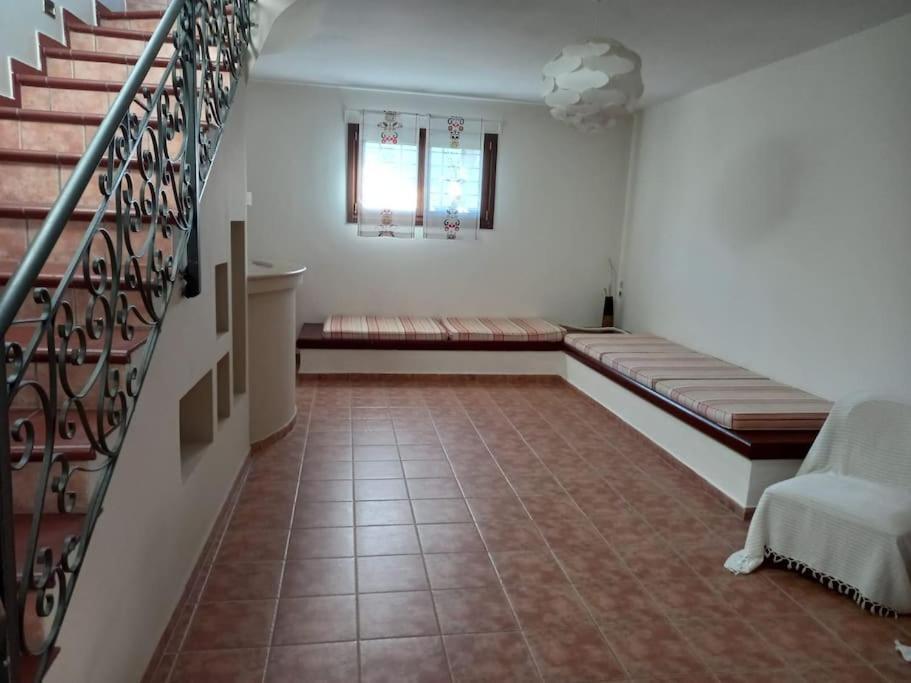 The Villea - 5 Bed House In Villa Alli Meria