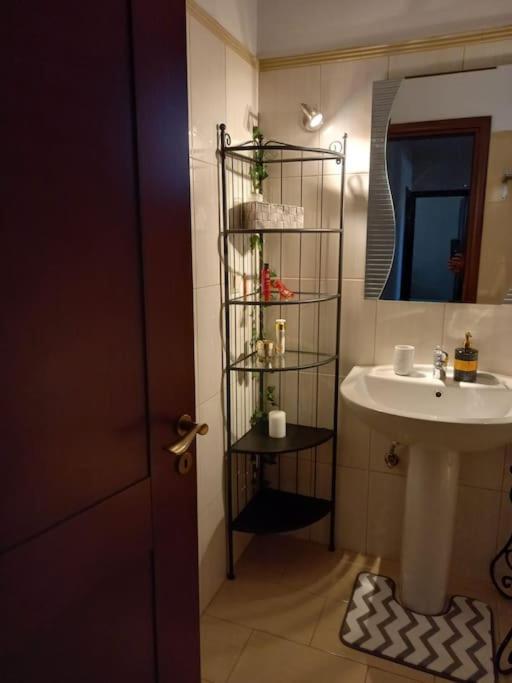 The Villea - 5 Bed House In * Alli Meria