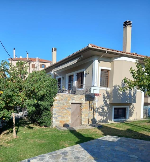 The Villea - 5 Bed House In Villa